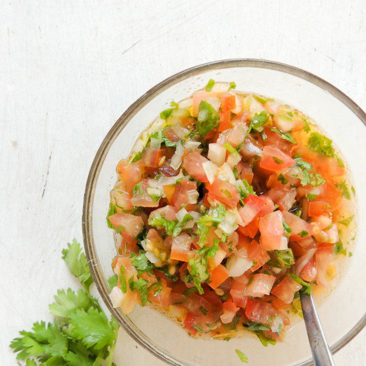 Easy Fresh Pico De Gallo