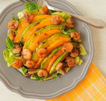 Shrimp, avocado & mango salad
