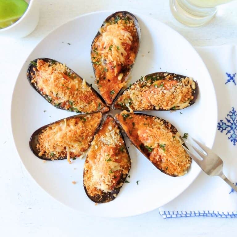 Moules gratinées - mussels au gratin