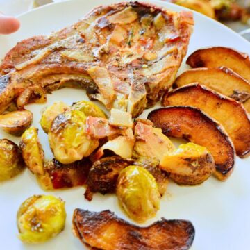 Sheet Pan Pork Chops, Brussels Sprouts, and Apples